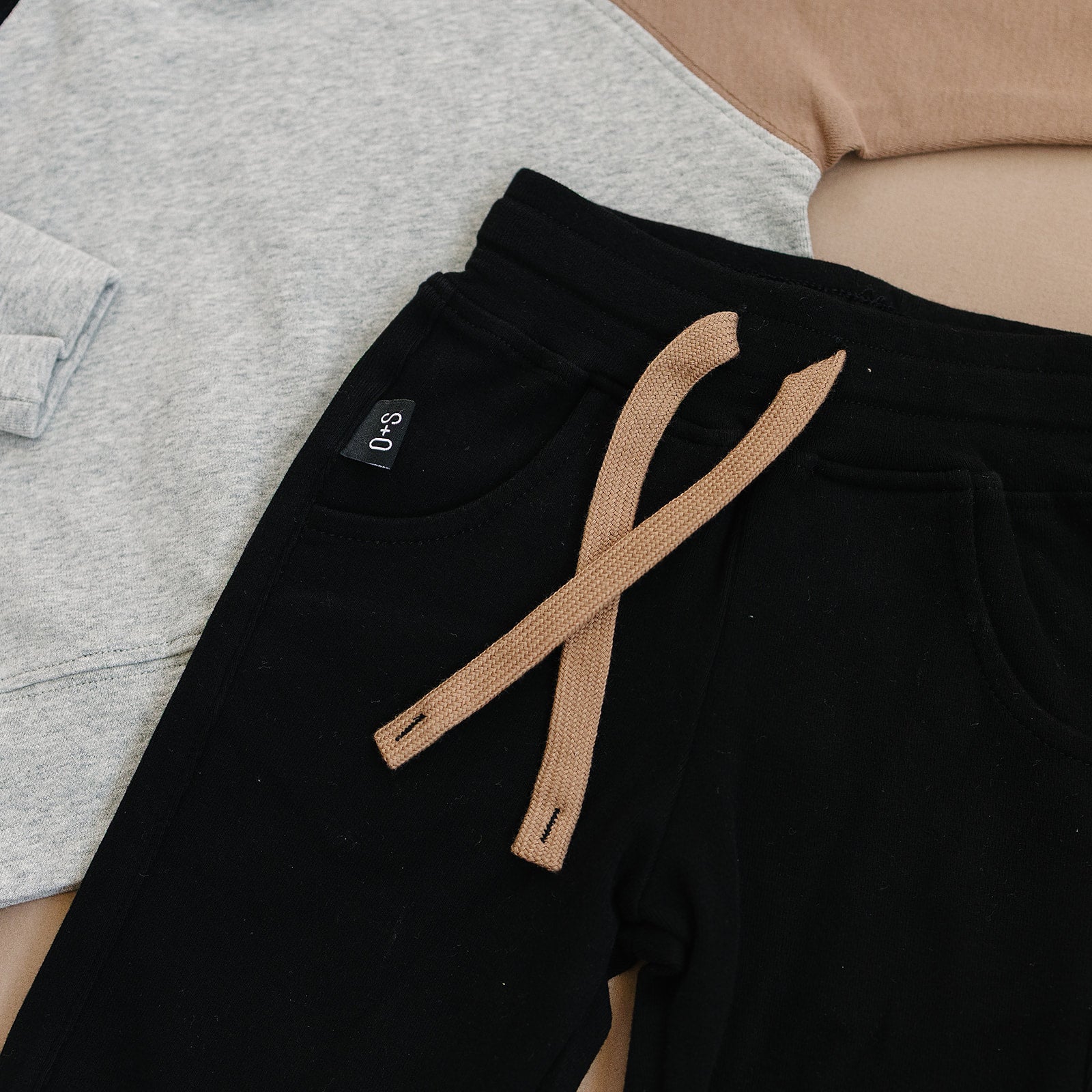 Ford Jogger Set