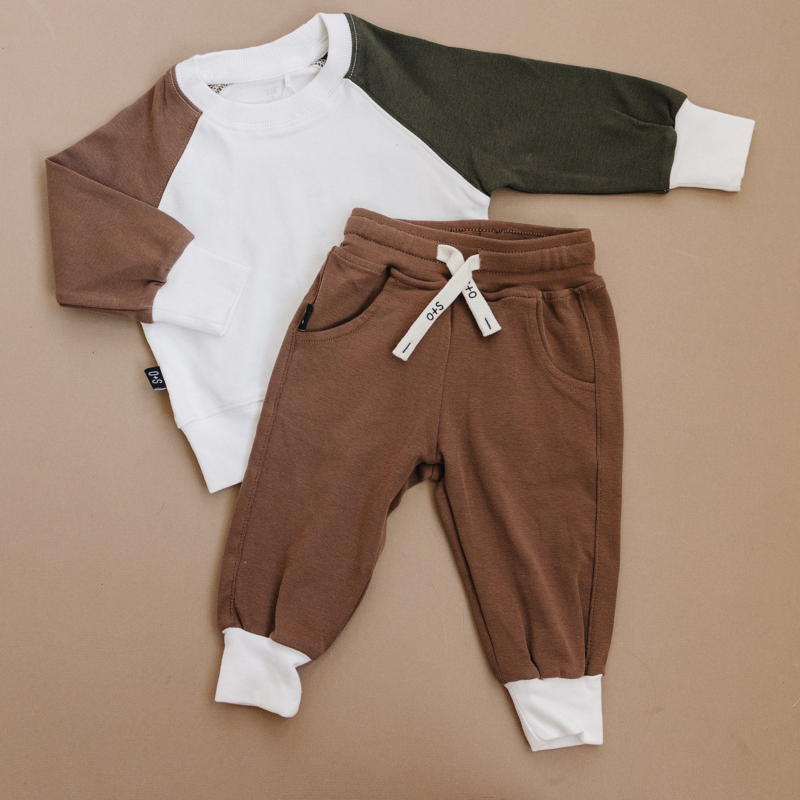 Ford Jogger Set