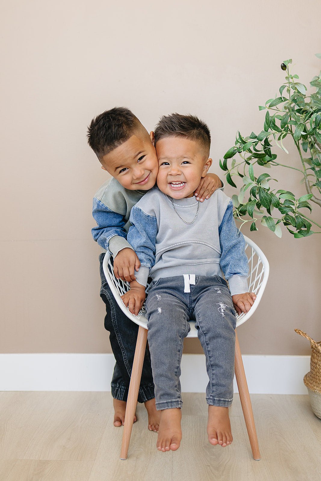 Morgan Crew Neck - Olive + Scout